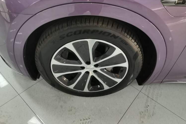 Used Hima Luxeed R7 2024 All-Electric 802 km Max Left Front Wheel Hub
