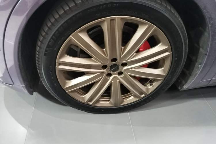 Used Hima Luxeed R7 2024 All-Electric 736 km Ultra Left Front Wheel Hub