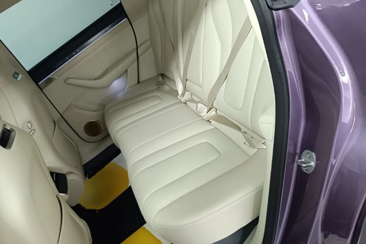 Used Hima Luxeed R7 2024 All-Electric 736 km Ultra Left Rear Seat