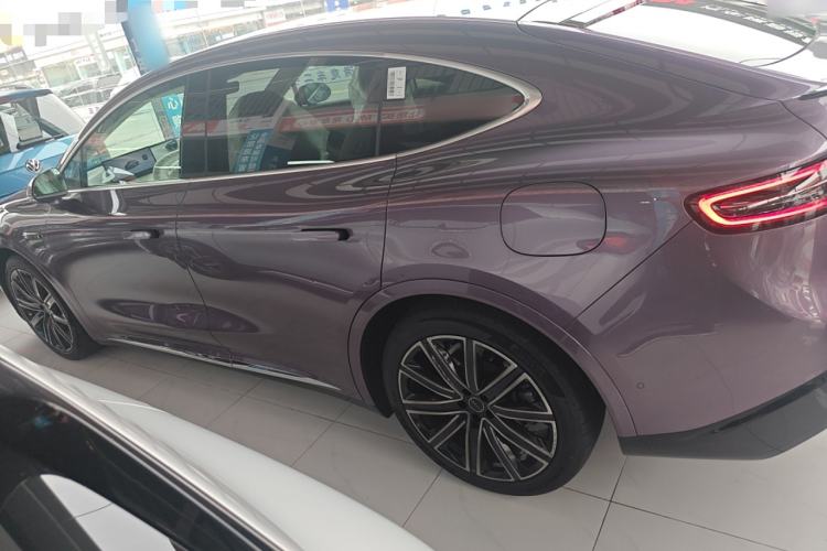 Used Hima Luxeed R7 2024 All-Electric 667 km Max Left Side