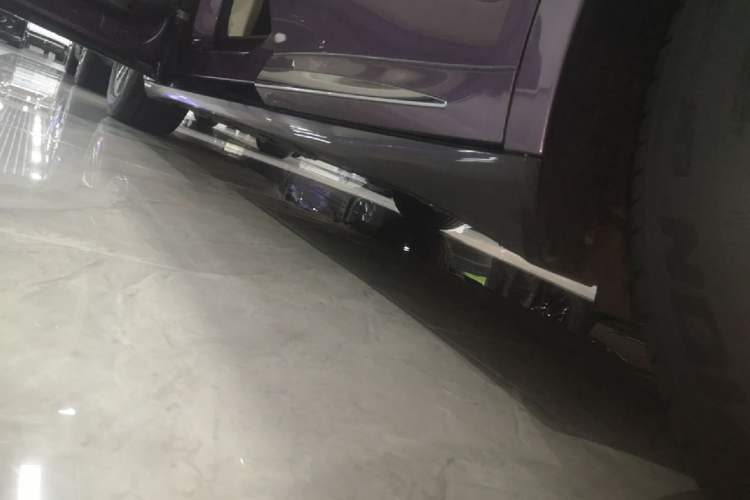 Used Hima Luxeed R7 2024 All-Electric 802 km Max Left Side Sill