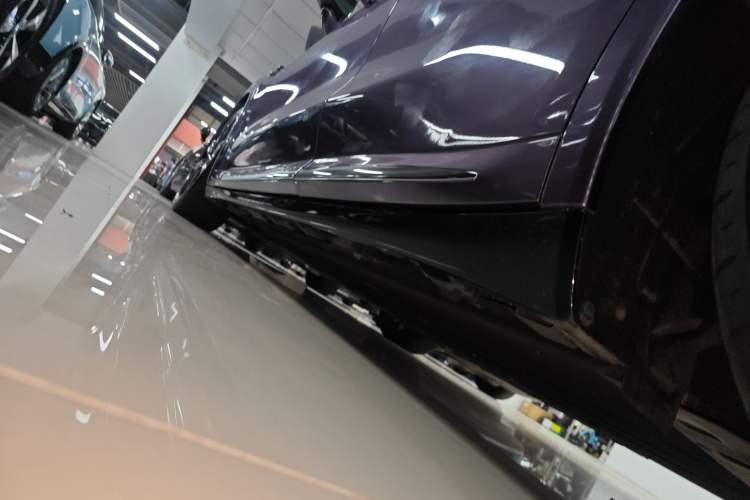 Used Hima Luxeed R7 2024 All-Electric 667 km Max Left Side Sill