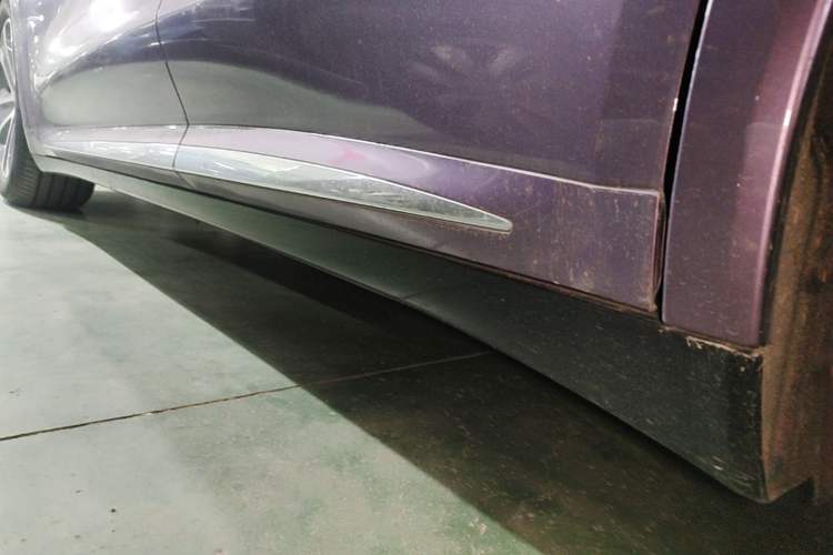Used Hima Luxeed R7 2024 All-Electric 802 km Max Left Side Sill
