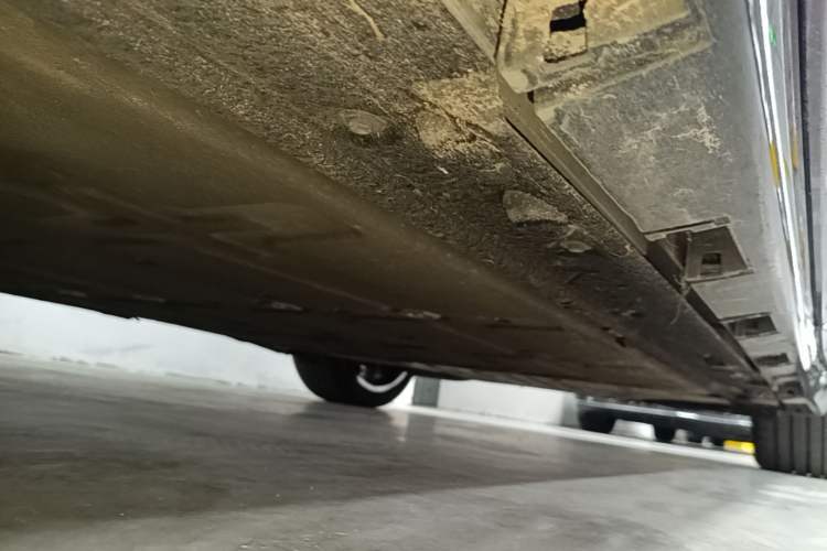 Used Hima Luxeed R7 2024 All-Electric 736 km Ultra Left Side Sill