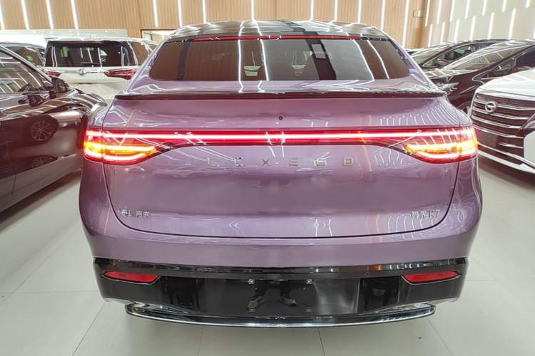 Used Hima Luxeed R7 2024 All-Electric 802 km Max Rear