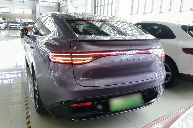 Used Hima Luxeed R7 2024 All-Electric 802 km Max Rear