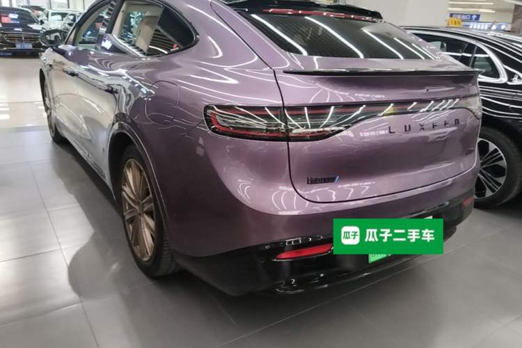Used Hima Luxeed R7 2024 All-Electric 736 km Ultra Rear Left 45 Deg