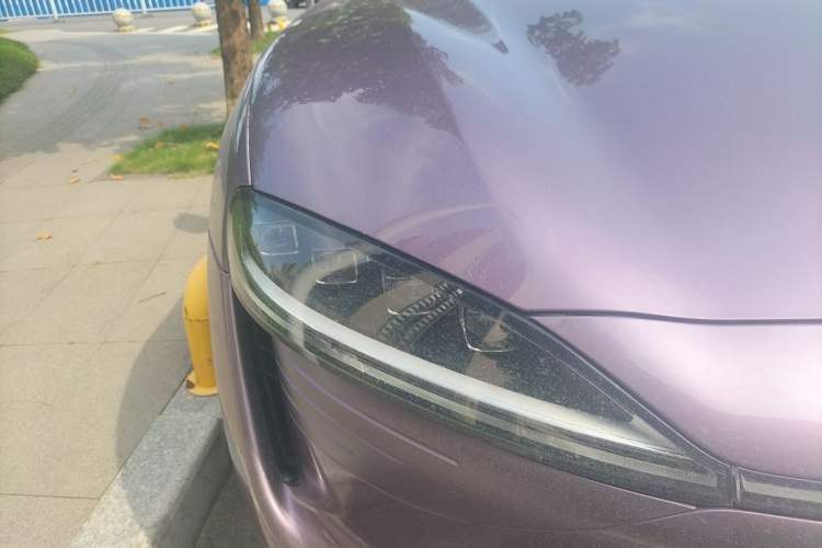 Used Hima Luxeed R7 2024 All-Electric 667 km Max Right Front Headlight