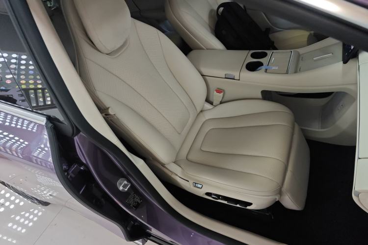 Used Hima Luxeed R7 2024 All-Electric 667 km Max Right Front Seat