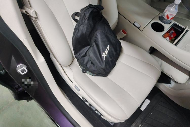 Used Hima Luxeed R7 2024 All-Electric 802 km Max Right Front Seat