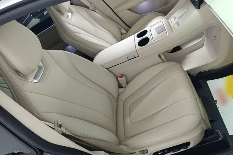 Used Hima Luxeed R7 2024 All-Electric 736 km Ultra Right Front Seat