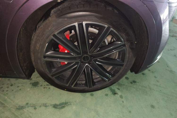 Used Hima Luxeed R7 2024 All-Electric 736 km Ultra Right Front Wheel Hub
