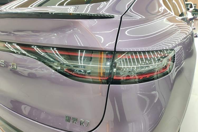 Used Hima Luxeed R7 2024 All-Electric 802 km Max Right Rear Taillight