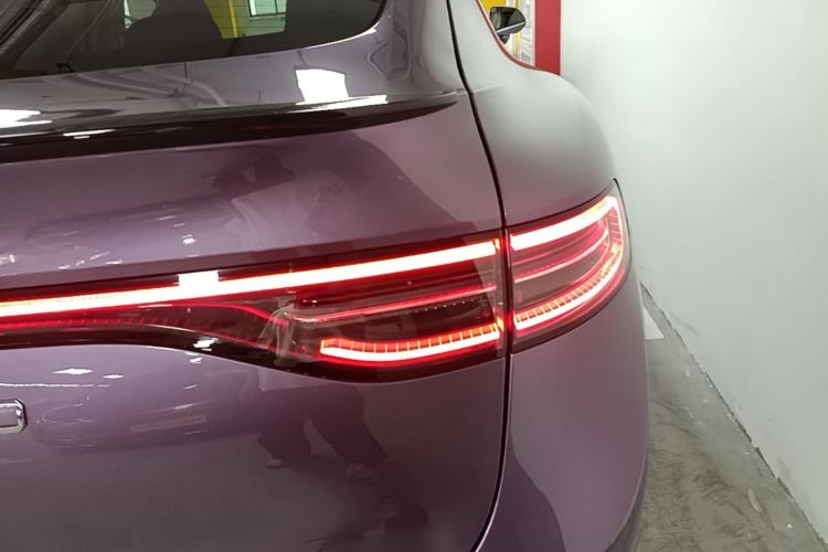 Used Hima Luxeed R7 2024 All-Electric 736 km Ultra Right Rear Taillight