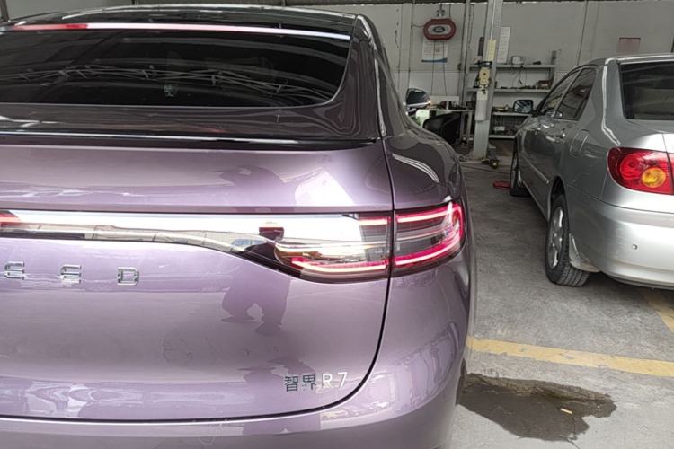Used Hima Luxeed R7 2024 All-Electric 667 km Max Right Rear Taillight