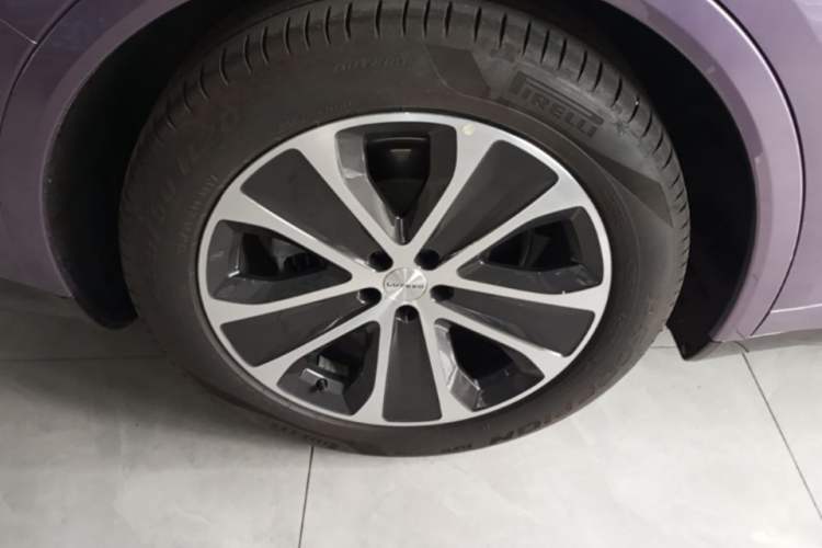 Used Hima Luxeed R7 2024 All-Electric 802 km Max Right Rear Wheel Hub