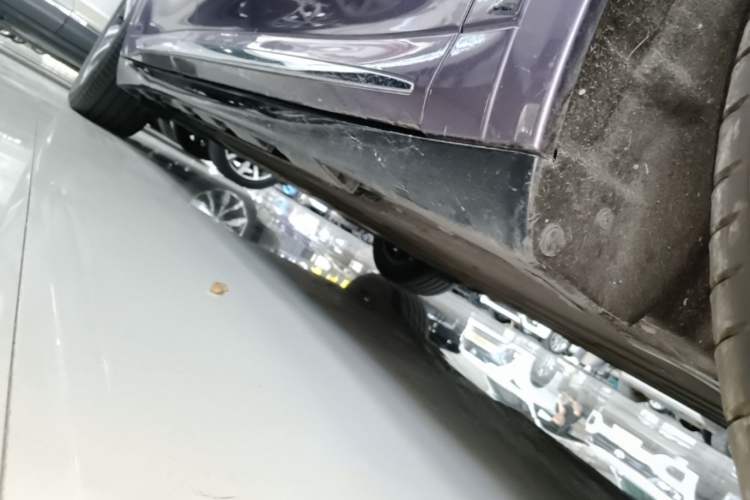 Used Hima Luxeed R7 2024 All-Electric 802 km Max Right Side Sill