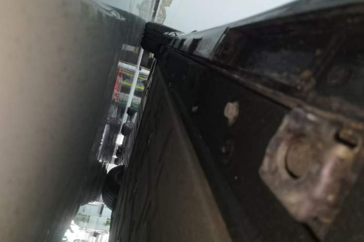 Used Hima Luxeed R7 2024 All-Electric 802 km Max Right Side Sill