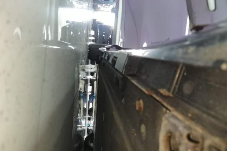 Used Hima Luxeed R7 2024 All-Electric 802 km Max Right Side Sill