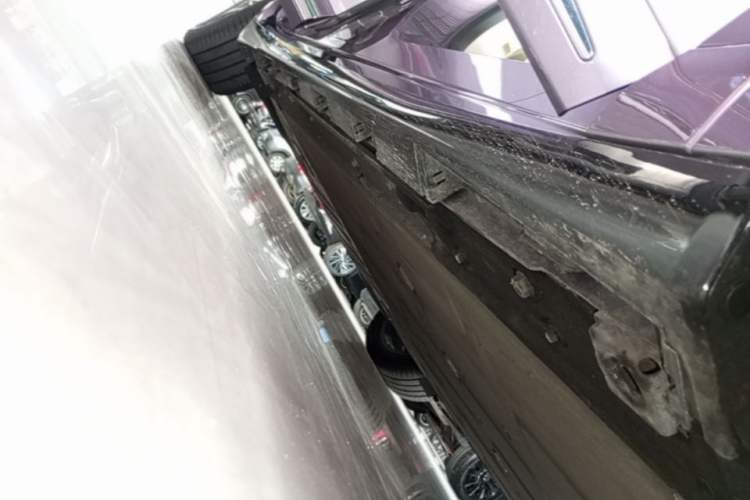 Used Hima Luxeed R7 2024 All-Electric 802 km Max Right Side Sill