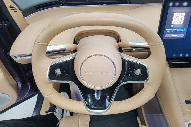 Used Hima Luxeed R7 2024 All-Electric 802 km Max Steering Wheel