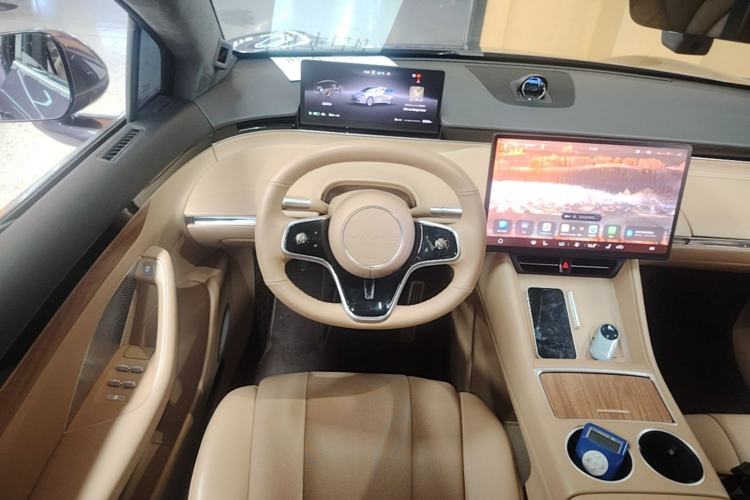 Used Hima Luxeed R7 2024 Pure Electric 667km Pro Steering Wheel