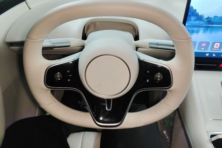 Used Hima Luxeed R7 2024 All-Electric 802 km Max Steering Wheel