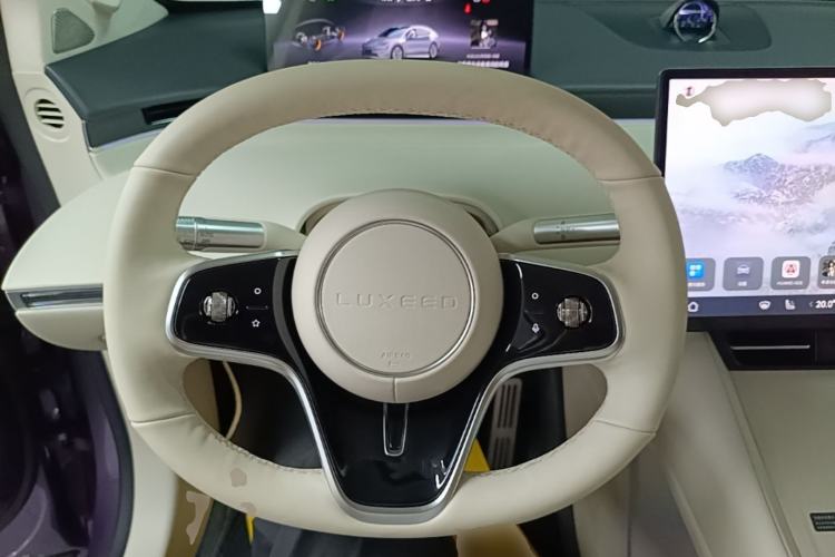 Used Hima Luxeed R7 2024 All-Electric 736 km Ultra Steering Wheel