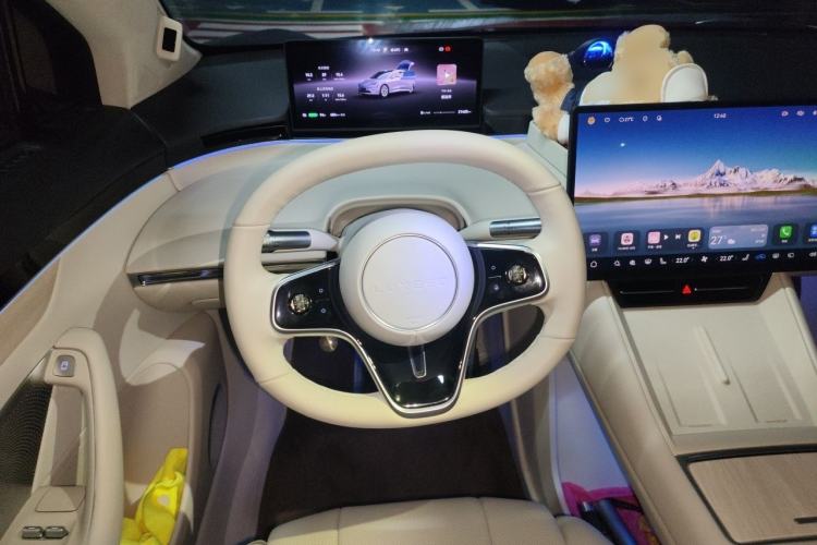 Used Hima Luxeed R7 2024 All-Electric 667 km Max Steering Wheel