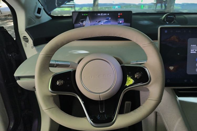 Used Hima Luxeed R7 2024 All-Electric 802 km Max Steering Wheel
