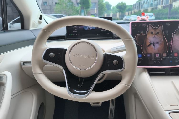Used Hima Luxeed R7 2024 All-Electric 736 km Ultra Steering Wheel