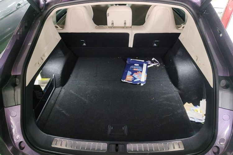 Used Hima Luxeed R7 2024 All-Electric 802 km Max Trunk