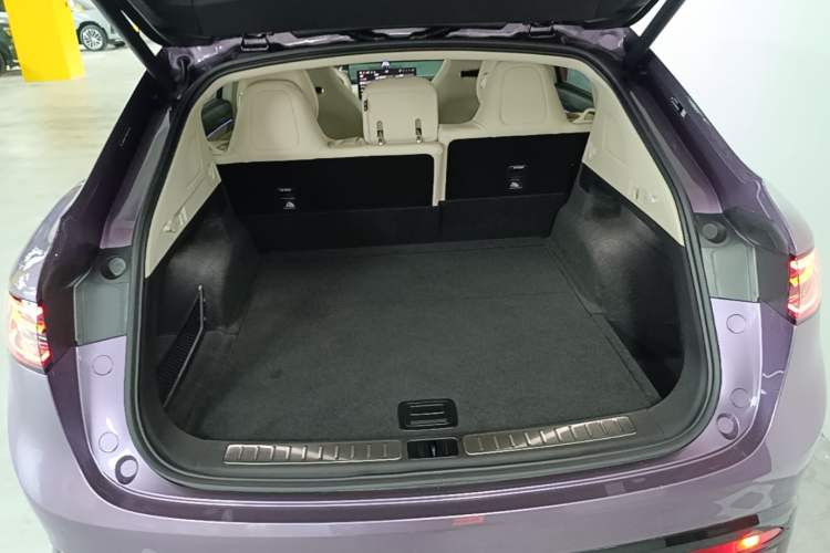 Used Hima Luxeed R7 2024 All-Electric 736 km Ultra Trunk