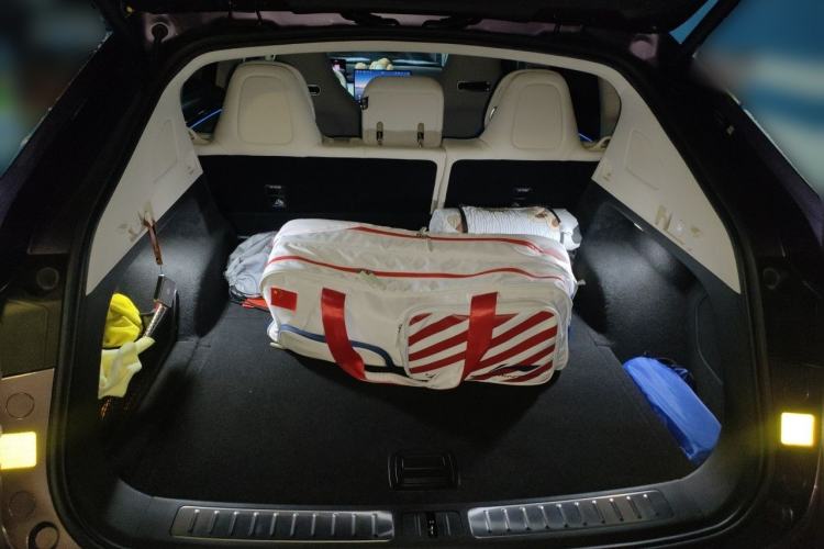 Used Hima Luxeed R7 2024 All-Electric 667 km Max Trunk