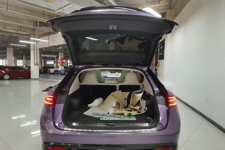 Used Hima Luxeed R7 2024 All-Electric 802 km Max Trunk