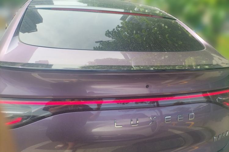 Used Hima Luxeed R7 2024 All-Electric 667 km Max Trunk