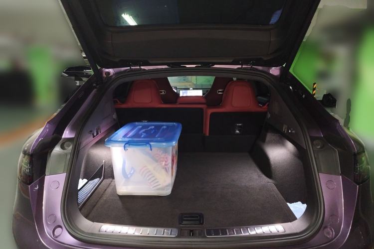 Used Hima Luxeed R7 2024 All-Electric 802 km Max Trunk