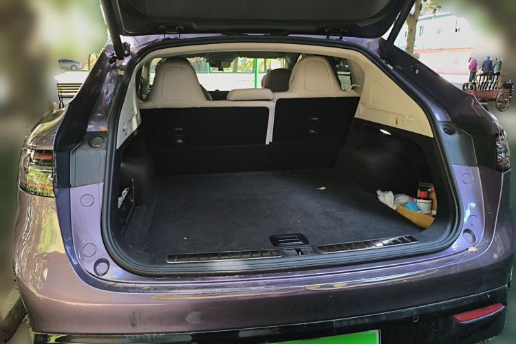 Used Hima Luxeed R7 2024 All-Electric 802 km Max Trunk