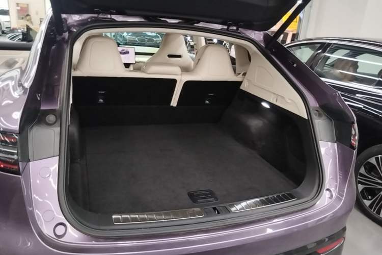 Used Hima Luxeed R7 2024 All-Electric 736 km Ultra Trunk