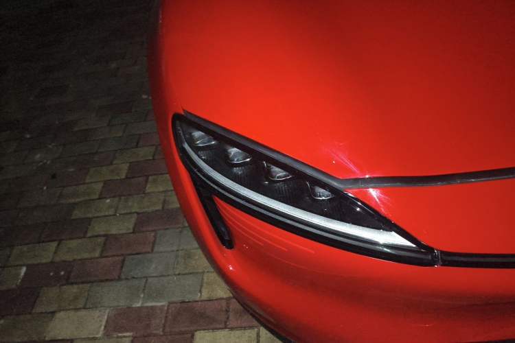 Used Hima Luxeed R7 2024 All-Electric 667 km Max Right Front Headlight