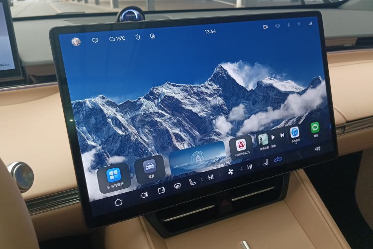Used Hima Luxeed R7 2024 All-Electric 736 km Ultra Audio And AC Panel