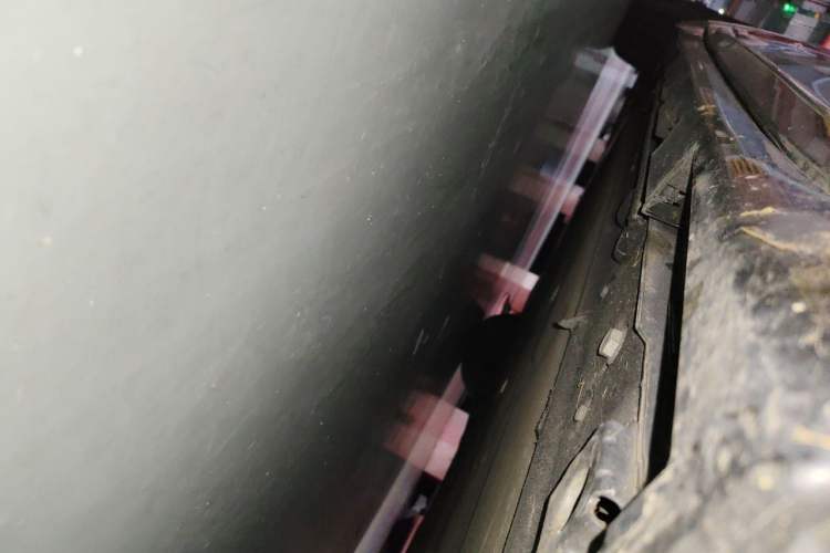 Used Hima Luxeed R7 2024 All-Electric 802 km Max Chassis Front Right
