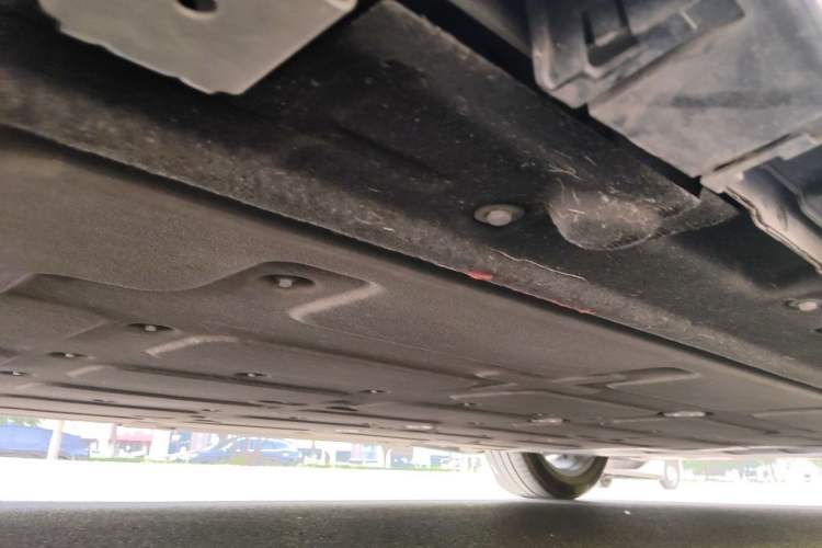 Used Hima Luxeed R7 2024 All-Electric 802 km Max Chassis Rear Right
