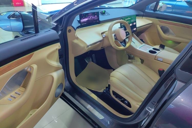 Used Hima Luxeed R7 2024 All-Electric 736 km Ultra Driver Seat