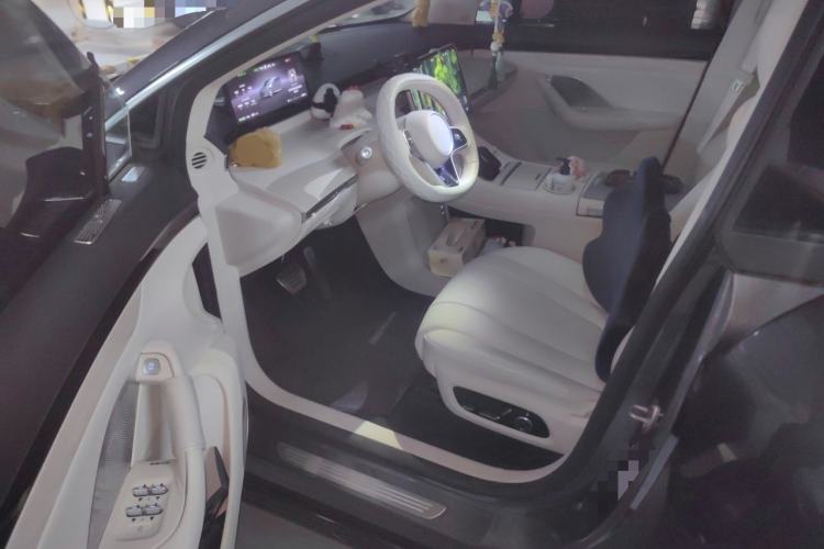 Used Hima Luxeed R7 2024 Pure Electric 667km Pro Driver Seat