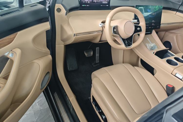 Used Hima Luxeed R7 2024 All-Electric 736 km Ultra Driver Seat