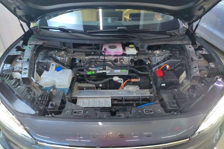 Used Hima Luxeed R7 2024 All-Electric 736 km Ultra Engine Bay