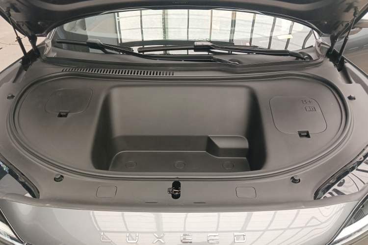 Used Hima Luxeed R7 2024 All-Electric 736 km Ultra Engine Bay