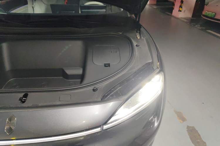 Used Hima Luxeed R7 2024 All-Electric 802 km Max Engine Bay Left