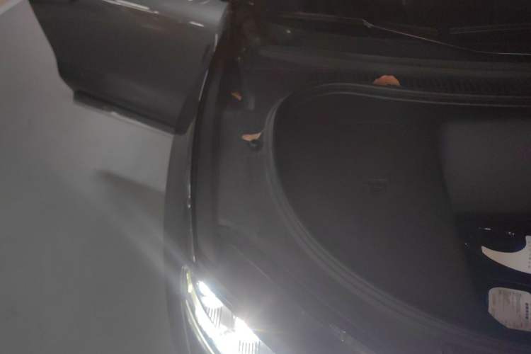 Used Hima Luxeed R7 2024 Pure Electric 667km Pro Engine Bay Right